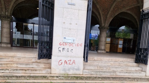 Graffiti voor Palestina tegen de Israëlische samenwerking met de KU Leuven