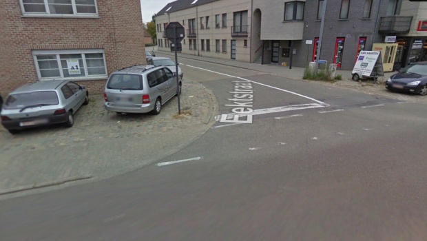 Kruispunt Eektstraat met de Aarschotsesteenweg in Wezemaal